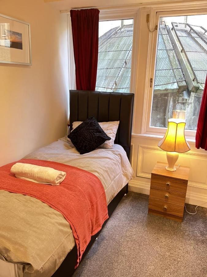 Royal Mile Mansions 2 Bedroom - Edinburgh City Centre Екстер'єр фото
