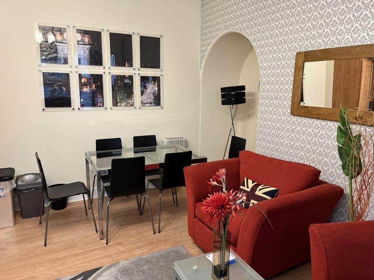 Royal Mile Mansions 2 Bedroom - Edinburgh City Centre Екстер'єр фото